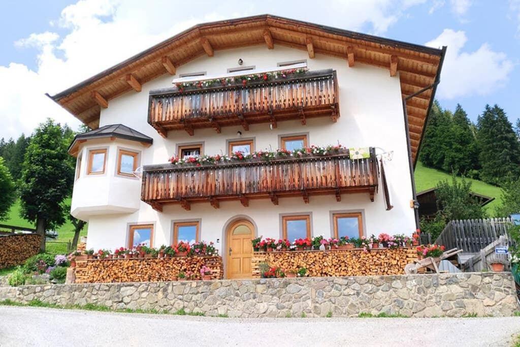 App. Monte Pore - Agriturismo La Majon Colle Santa Lucia Eksteriør billede